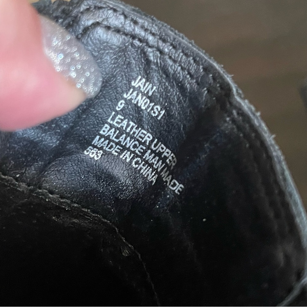 Steve Madden Booties - Picture 2 of 8